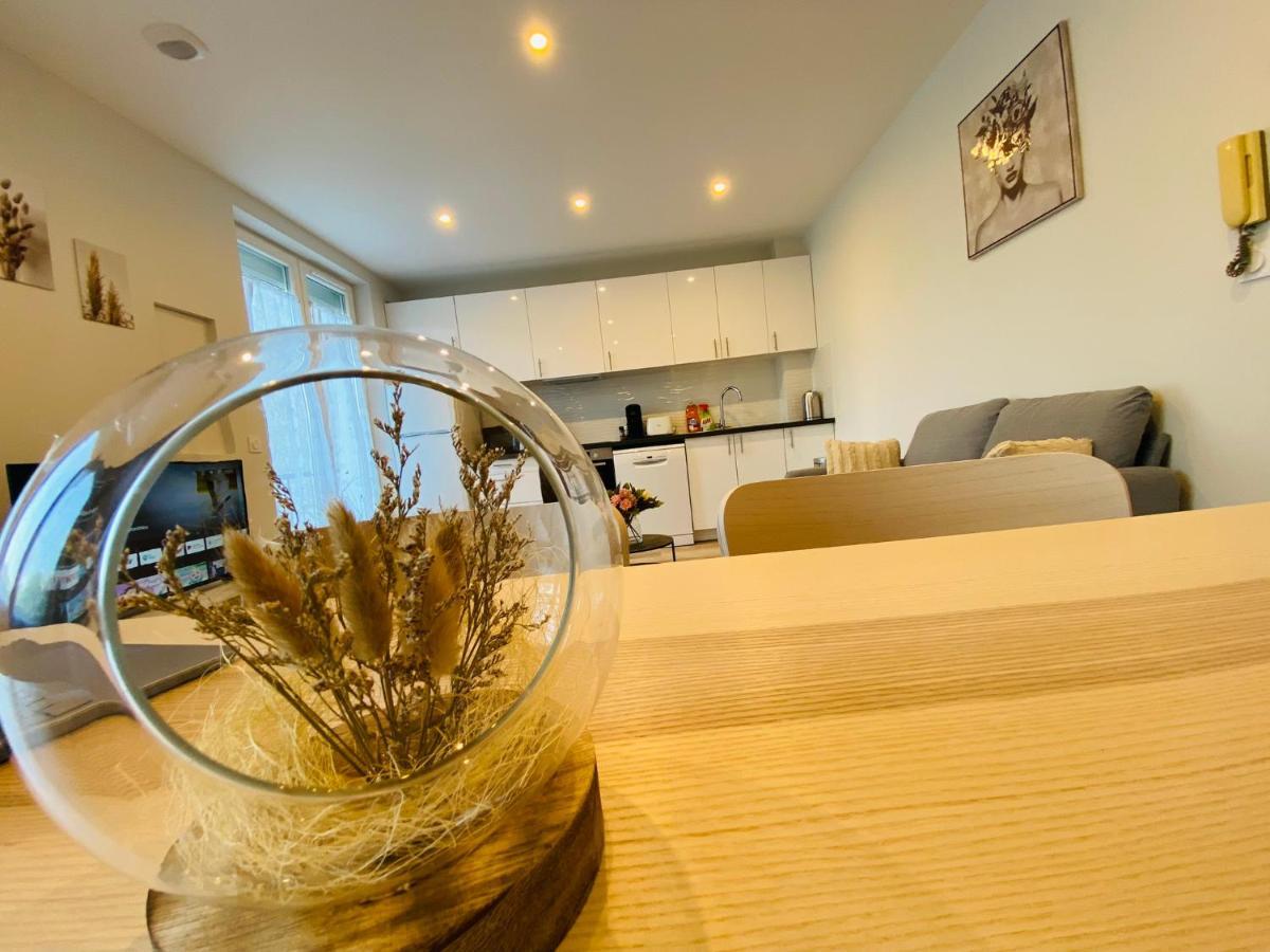 Cozy Appart' A Deux Pas De La Gare - Cozy Houses Палезо Екстериор снимка